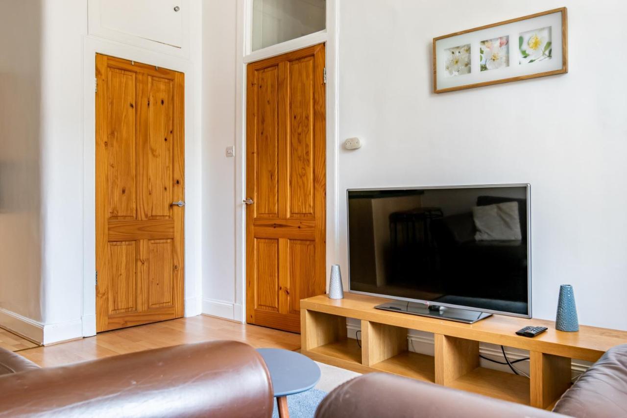 Amazing Apartments - Dalgety St - Near Holyrood Edimburgo Esterno foto