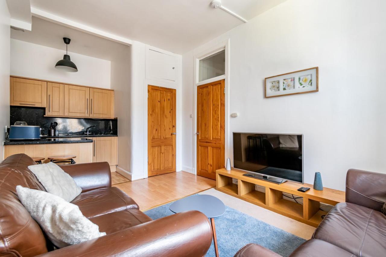 Amazing Apartments - Dalgety St - Near Holyrood Edimburgo Esterno foto