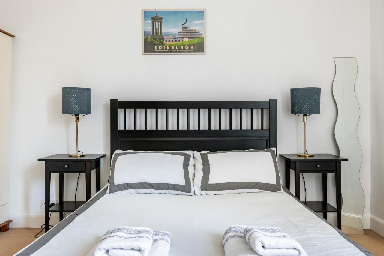 Amazing Apartments - Dalgety St - Near Holyrood Edimburgo Esterno foto