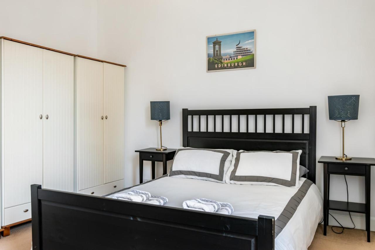 Amazing Apartments - Dalgety St - Near Holyrood Edimburgo Esterno foto